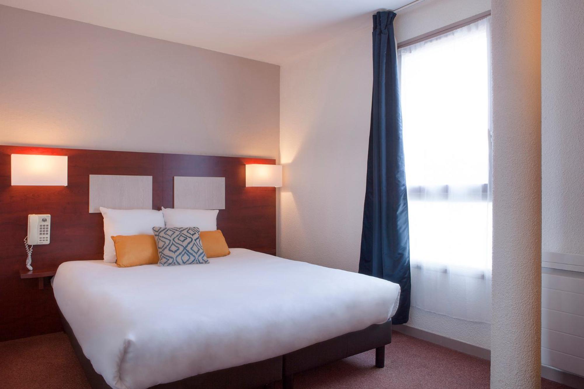 The Originals City, Hotel Novella, Nantes Centre Gare Exterior photo
